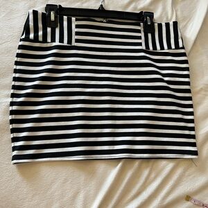 Guess Brand Black and White Mini Pencil Skirt for Casual Wear